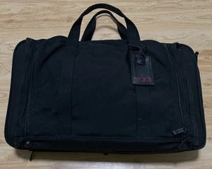 TUMI USA MULTI ZIPPER MULTI POCKET LUGGAGE DUFFEL DUFFLE TRAVEL BAG WOVEN BLACK - Picture 1 of 8