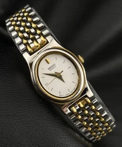 Vintage Ladies Two Tone Oval Seiko Dainty Watch Thin Petite Delicate Chic - Bild 1 von 14