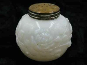 Antique Milk Glass Shaker Rose Relievo By Dithridge & Co. c.1895 - Jagged Lip - Picture 1 of 7