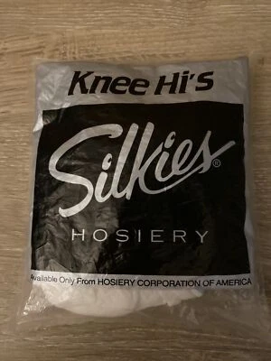 Silkies Blanco Hasta la Rodilla 3 Pares 100% Nylon Talla Única Artículo # 36 Hecho en EE. UU. Foto 1 de 2