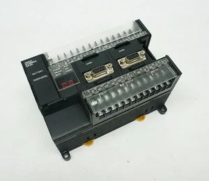 Controlador programable PLC SYSMAC CP1H-Y20DT-D de Omron - Imagen 1 de 6