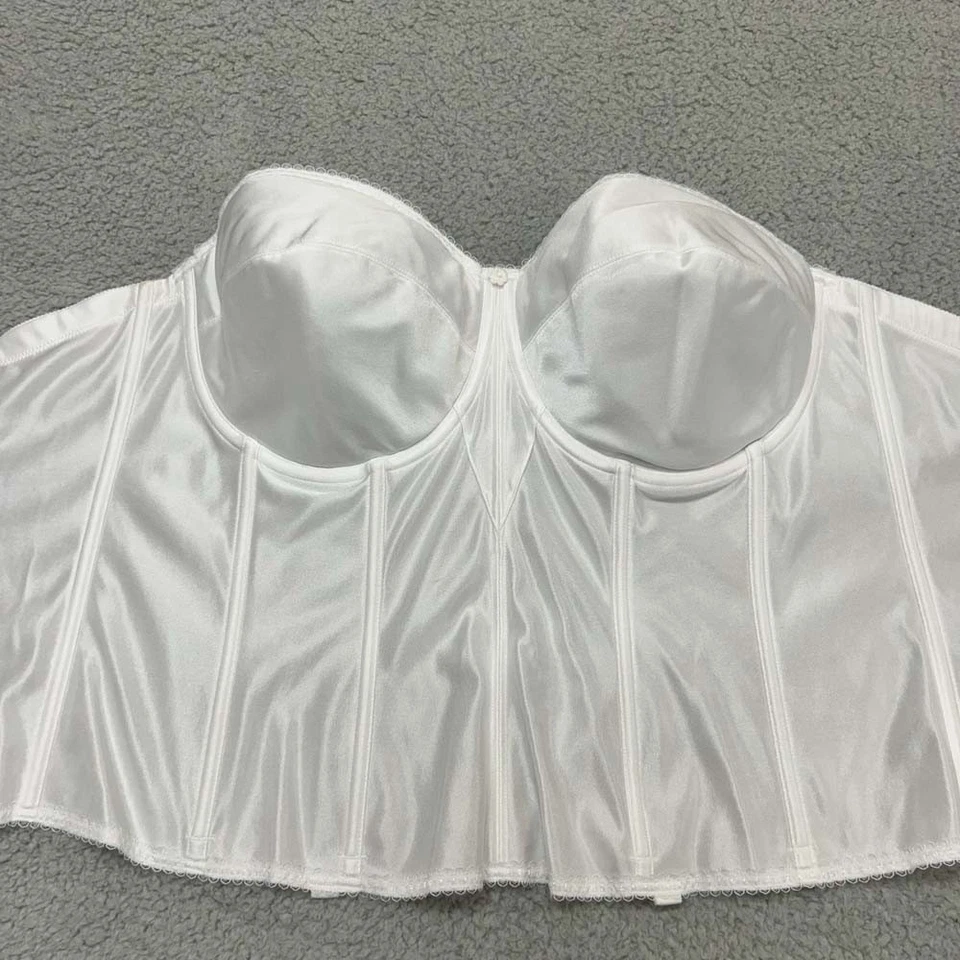 Dominique 紧身胸衣 长线文胸 内衣 新娘 白色 尺寸 44DD 紧身胸衣 — 第 1/4 张图片