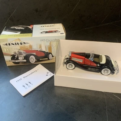Testors 'Turn of the Century' 1935 Duesenberg montado con caja Foto 1 de 4