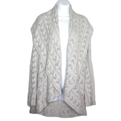 Cárdigan Cabi Suéter Crema/Hueso Círculo Mantón Tejido Frente Abierto Drapeado Usado en Excelente Condición Talla M Foto 1 de 4