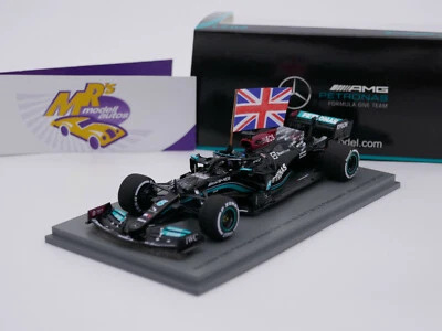 Spark S7683 # Mercedes-AMG F1 No.44 Winner British GP 2021 Lewis Hamilton 1:43 - Bild 1 von 3