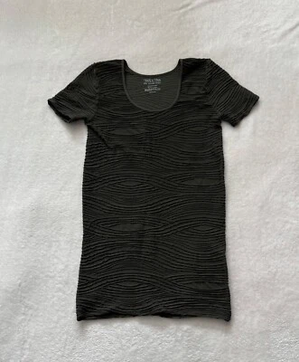 Tees by Tina Women's Causal Seamless Textured One Size Safari Wave Textured Top - Image 1 of 4