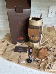 IN HAND! POST MALONE X STANLEY QUENCHER 40 Unzen FLOWSTATE TUMBLER MIT ETUI GÜRTEL - Bild 1 von 18