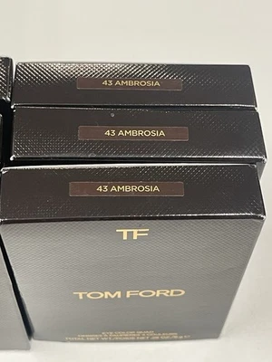 Tom Ford 眼色四色 44 深色富裕或 43 Ambrosia — 第 1/4 张图片