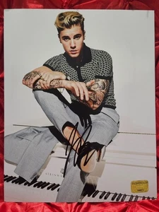 JUSTIN BIEBER HAND SIGNED AUTOGRAPHED 8X10 PHOTO SEXY SINGER STAR AUTHENTIC COA - Picture 1 of 4