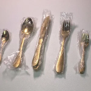 SoulFox Silver Silverware Set,20-Piece Flatware Cutlery Set in Ergonomic Design - Picture 1 of 2