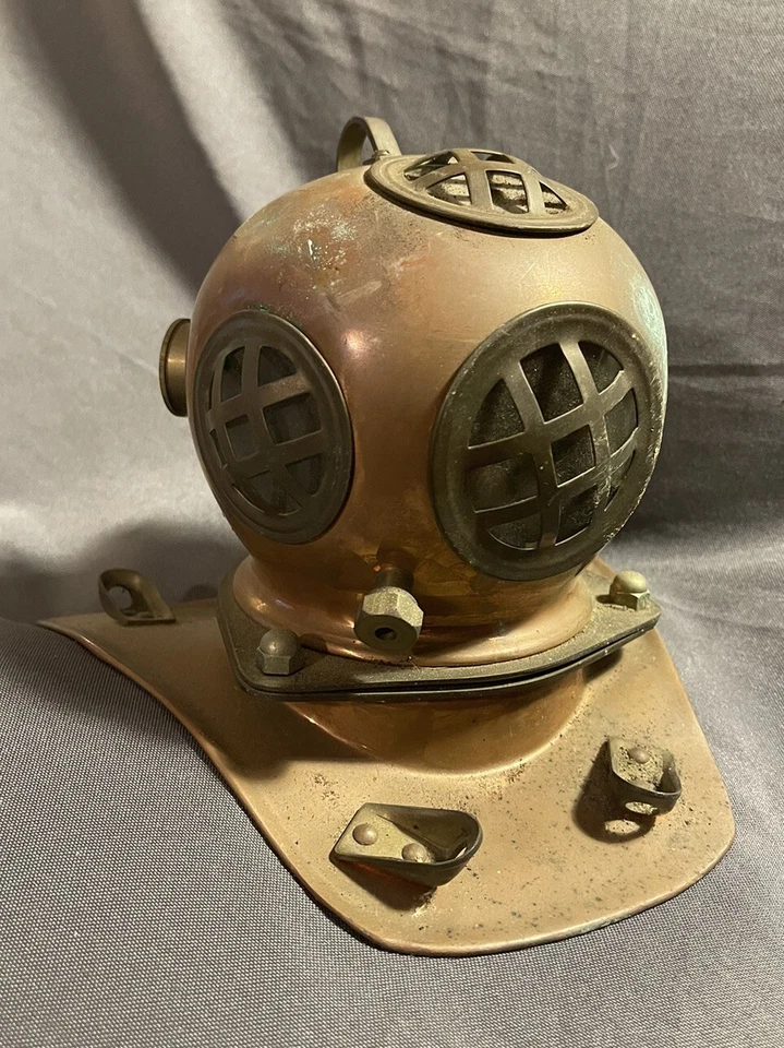 Reloj Vintage Publicidad Miniatura Buceo Casco Latón Cobre Náutico Marítimo Foto 1 de 4