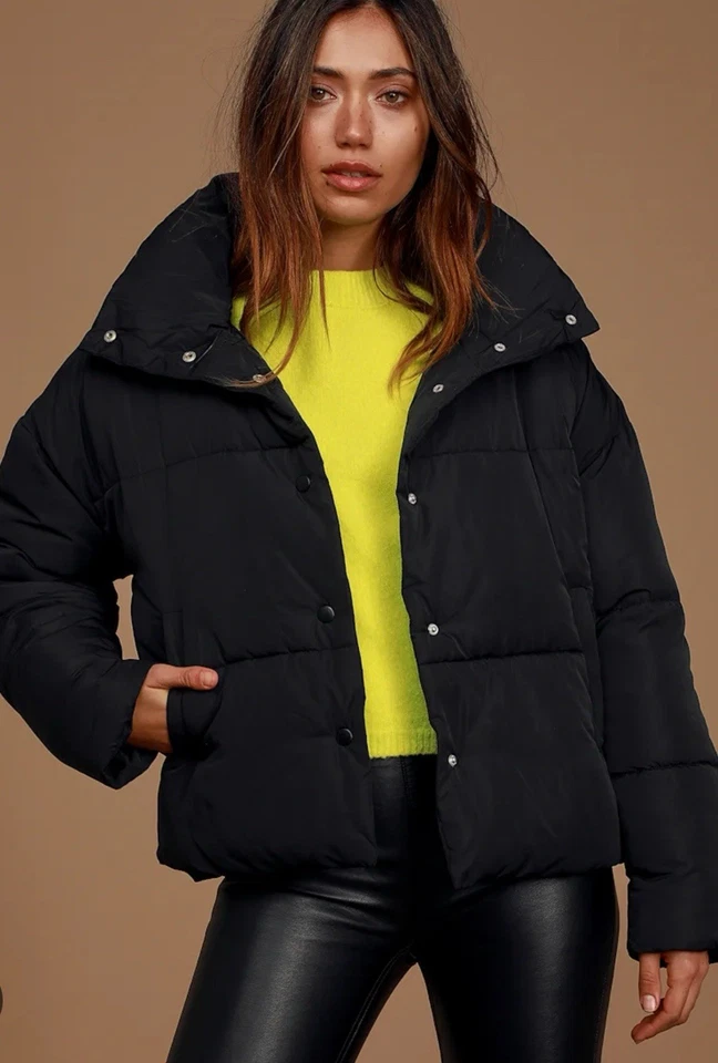 Chaqueta aislante acolchada negra de gran tamaño Free People Weekender Puffer MED para mujer Foto 1 de 4