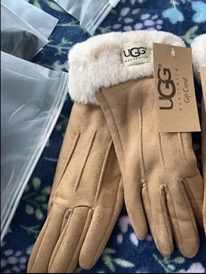 UGG Ladies Gloves Fleece Lined ~ Touchscreen ~ TAN ~ FREE Same Day Ship w/track - Image 1 of 4