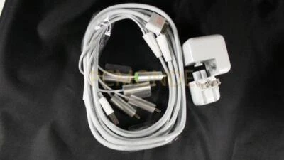 Apple Component AV Cable & Charging Kit (MB128ZA/B) - Image 1 of 3