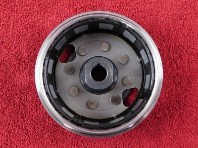 Magneto / Gerador / Volante *BOM! 87-05 KLR 250 KLR250 KL250 OEM Kawasaki - Imagem 1 de 4