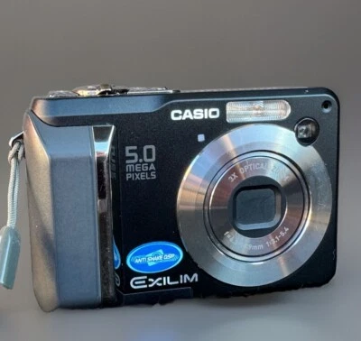 Casio Exilim EX-Z10 Digitalkamera Kompaktekamera 5MP 10x Zoom Schwarz - Bild 1 von 4