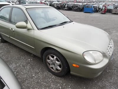 Condensador de aire acondicionado usado se adapta a: Hyundai Sonata 2000 grado A Foto 1 de 4