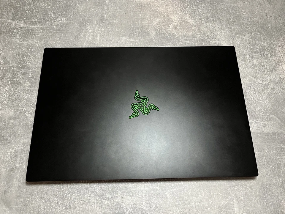 Razer Blade 15 RTX 3070 mit Mousepad 1TB SSD 16GB RAM Intel Core I7 - Bild 1 von 4