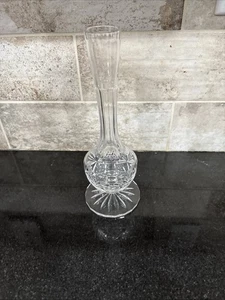 Geschliffene Kristallknospenvase 9" Sockel mit Fuß  - Bild 1 von 2