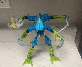 LEGO BIONICLE: Nocturn (8935) 100% Complete Barraki 2007 Mahri Nui Rare Vintage