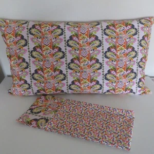Pair of Std/Queen Pillowcases or Std pillow Sham Beautiful Paisley Floral Prints - Picture 1 of 3