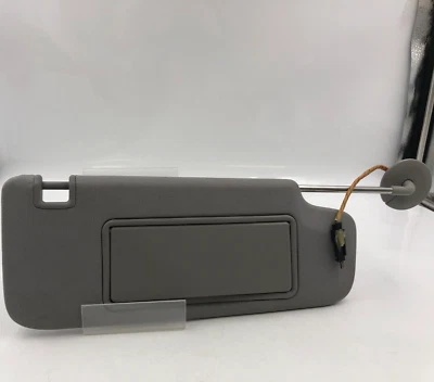 Chevrolet Malibu 2016-2023 pasajero parasol iluminado OEM A01B32052 Foto 1 de 4