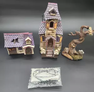 WMG Lighted Haunted Village with Spooky Music Halloween Lighted Village NEW - Picture 1 of 24