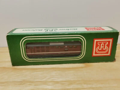 Tillig 02640 6-achsige Diesellok BR 130 der DR mit der Betriebsnummer 130 007-8 - Bild 1 von 4