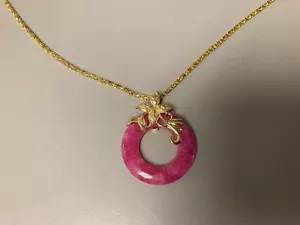 Yellow Gold Plate 1.25” Diameter Pink JADE Pendant Circle Donut Necklace - Picture 1 of 2