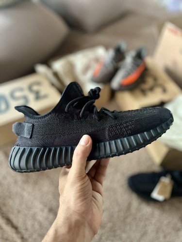 Yeezy 350 v2 ONYX Taglia US 9 prodotto da Adidas