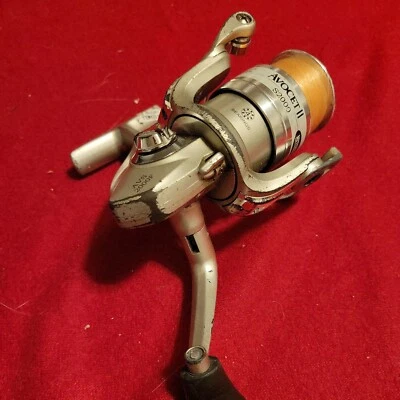 SCHÖNE MITCHELL AVOCET II S2000 AVS2000F SPINNROLLE ANGELROLLE IN GUTEM ZUSTAND! - Bild 1 von 4