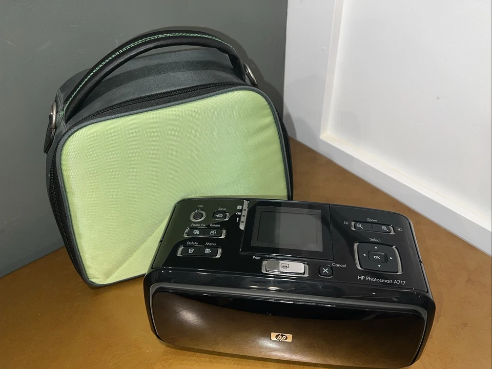 HP PhotoSmart A717 Digital Photo Inkjet Printer W/ Carrying Case - Image 1 of 4