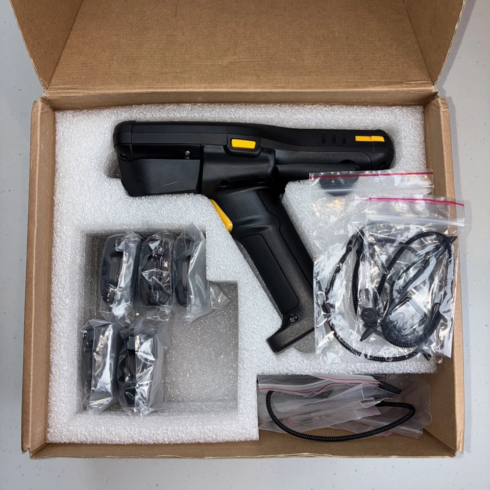 CIPHERLAB 9700 Window CE barcode mobile Computer Wireless BT/WiFi A97AC5CFN51SP - Image 1 of 4