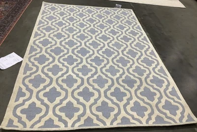 Alfombra AZUL CLARO/MARFIL 6'-0" x 9'-0" defecto, precio reducido 1172682342 CAM132A-6 Foto 1 de 4