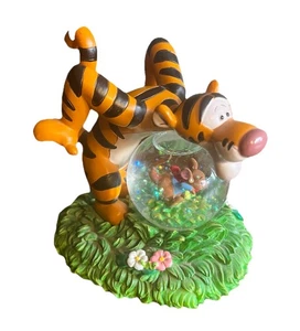 Disney Parks Winnie The Pooh Trigger And Roo Glitter Snow Globe Rare VGC - Picture 1 of 13