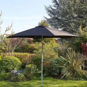 Ombrellone da Giardino 2,7 Metri Patio Parasole Antiruggine Alluminio Palo Manovella Inclinazione Nero - Foto 1 di 3