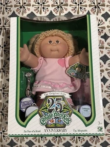 Bambola 08 Cabbage Patch Kids Vickey Nannette 25° Anniversario Edizione Limitata - Foto 1 di 2
