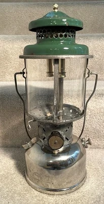 Coleman 220B Lantern 11/31 Early Model NICE!! - Image 1 of 4