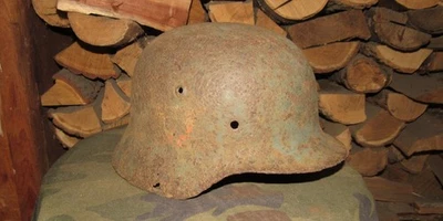 Elmetto tedesco reliquia originale WW2 WWII timbro Wehrmacht MFR SE64 #202 - Immagine 1 di 4