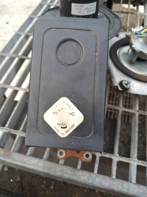 HINO 268 338 PARKING BRAKE VALVE TESTED GOOD SEE PICS  - Image 1 of 3