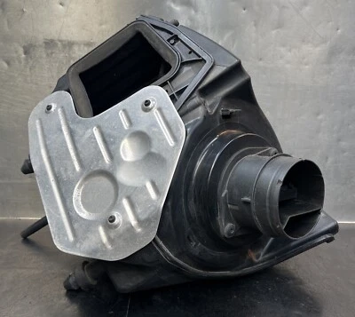 КОРПУС КОРОБКИ ОЧИСТИТЕЛЯ ВОЗДУШНОГО ФИЛЬТРА AUDI A4 ДИЗЕЛЬ B9 2015-2024 8W0133835D - Изображение 1 из 4