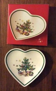 Vintage NIKKO CHRISTMASTIME 5 ¾ Inch HEART SHAPED DISH In Box - Japan - Picture 1 of 11