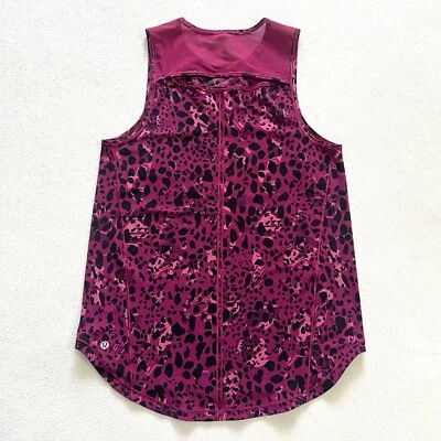 Blusa regata Lululemon chita camuflada magenta rosa roxo estampa animal esculpida recorte 6 - Imagem 1 de 4