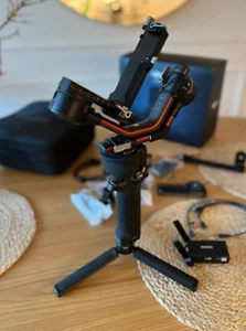 DJI RS 2 Stabilisateur Pro Combo - Photo 1/3