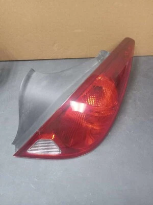 PONTIAC G6 GT CUPÉ PASAJERO LUZ FRENO TRASERO 2006 2007 2008 2009 Foto 1 de 3
