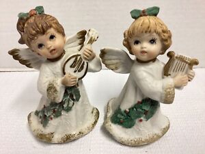 PREOWNED 2 Vintage Homco Christmas Choir Angel Figurines Porcelain #5252 #5253