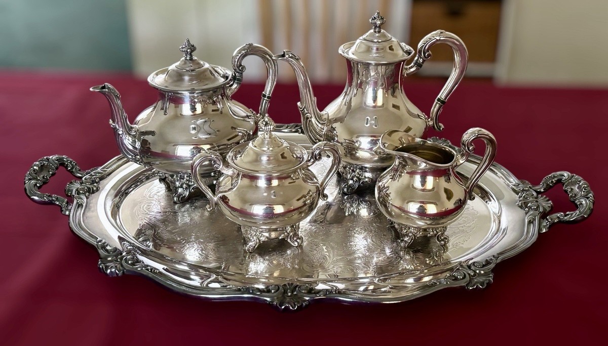 Reed & Barton Antique US Silver-Plated Teapots, Coffee Pots Reed & Barton Antique US Silver-Plated Teapots, Coffee Pots