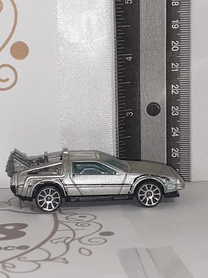 2011 Hot Wheels Diecast Back To The Future Delorean 18/50 Loose Ready To Ship! - Image 1 of 2