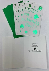 Juego de tarjetas de felicitación renacentista feliz día de San Patricio con palabras de papel de aluminio verde Q899 - Imagen 1 de 1