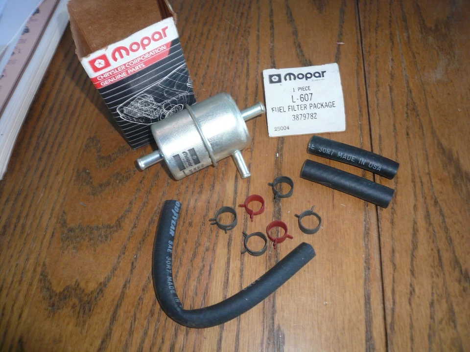 1971-1978 Chrysler Dodge Plymouth Slant Six Fuel Filter 3879782 - NOS - Image 1 of 1